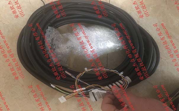 OTC機(jī)器人FD11示教器電纜L21501E00 OTC機(jī)器人FD11示教器電纜L21501E00